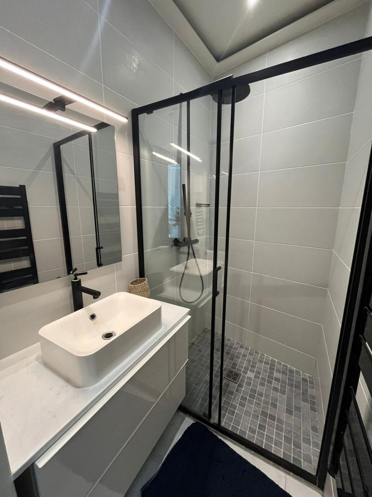 Goodguest-cozy And Quiet Batignolles Bail Mobilite Appartamento Parigi
